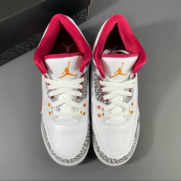 Jordan 3 ‘Cardinal’ - Picture 3 of 5